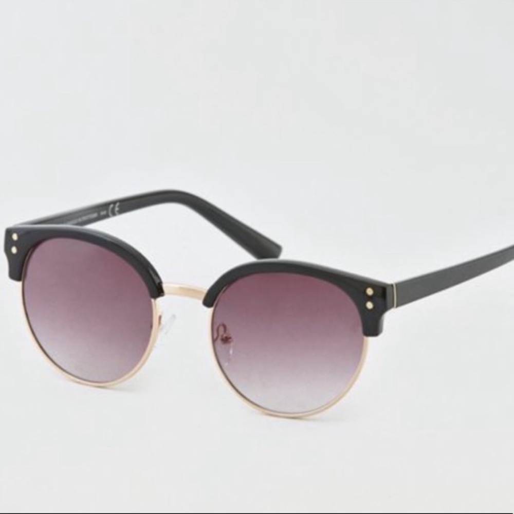 American eagle black round sunglasses
